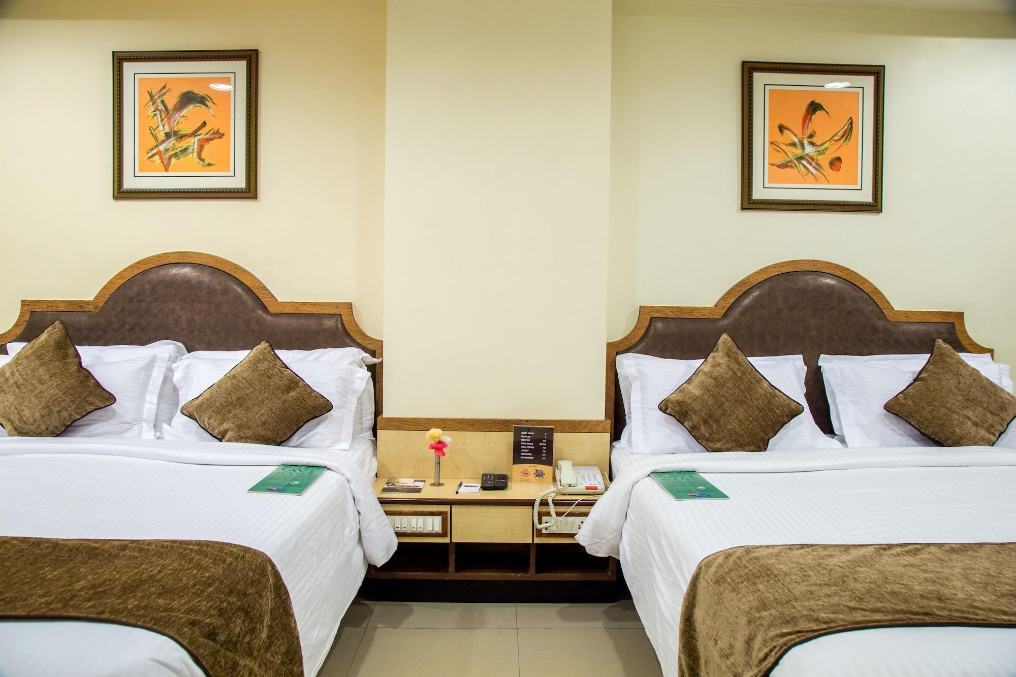 Hotel Tip Top Plaza Thána Kültér fotó