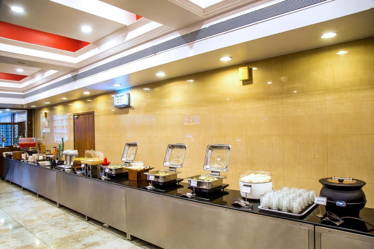 Hotel Tip Top Plaza Thána Kültér fotó